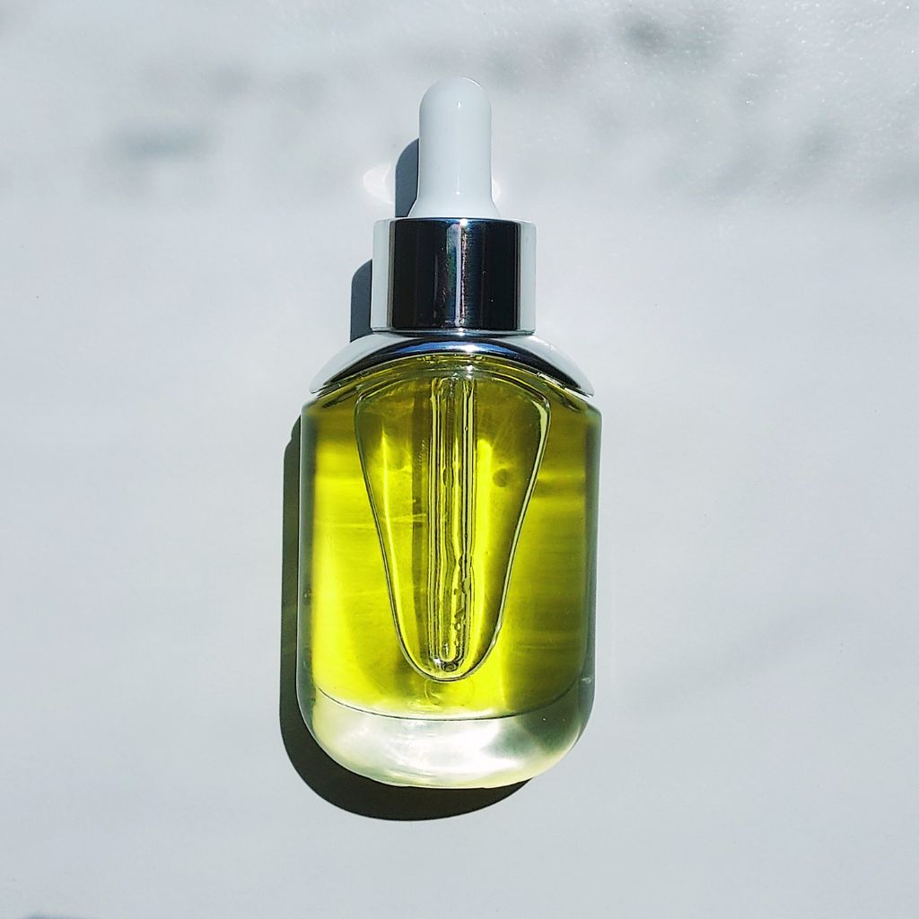 D7: Heavy - Couture Squircle - Clear Glass Bottle with Silver Dropper - Ataliene Skincare Private Label