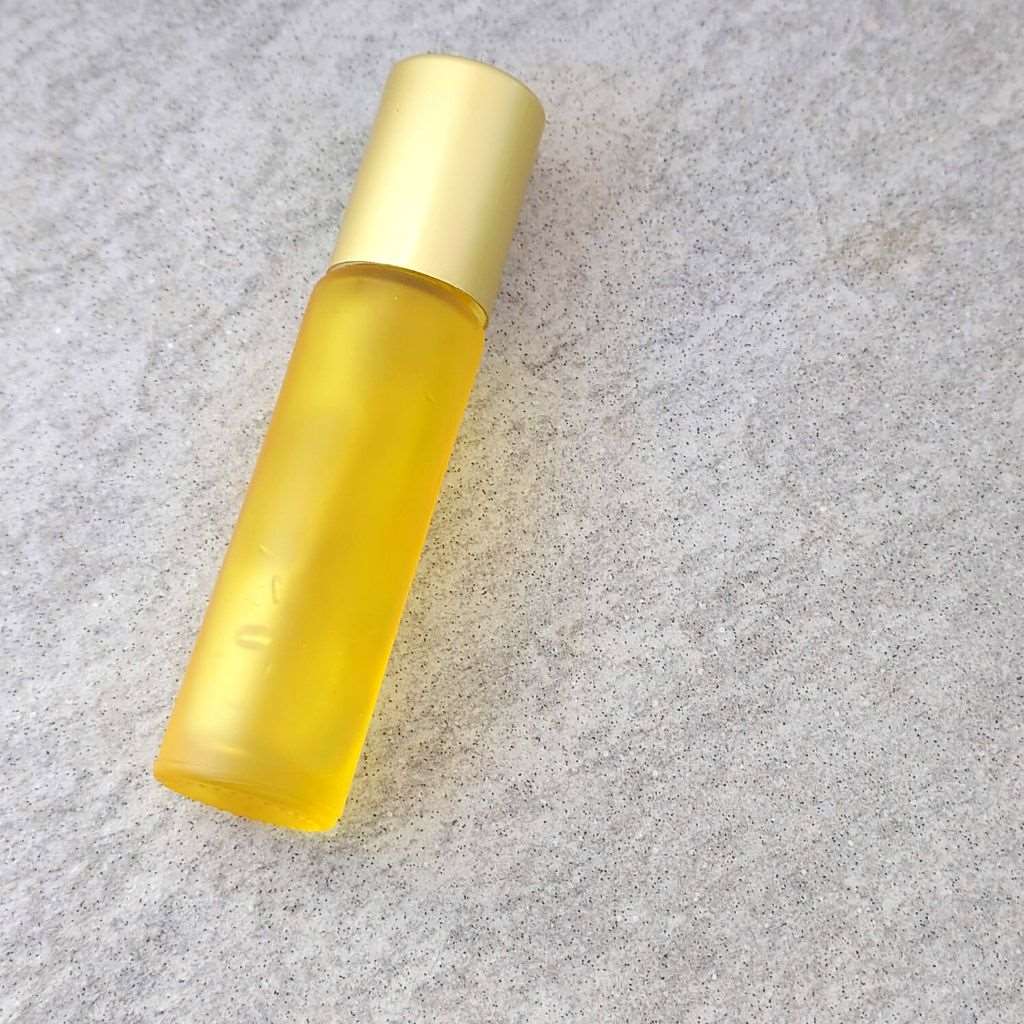 R6: Roller Ball - Yellow Glass with Yellow Cap - 10ml - Ataliene Skincare Private Label