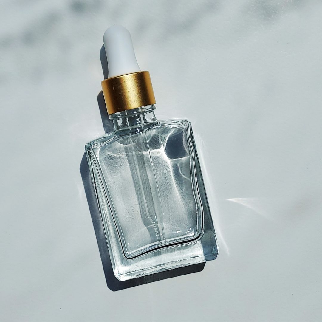 D5G: Square - Clear Glass Bottle with Gold Dropper - Ataliene Skincare Private Label