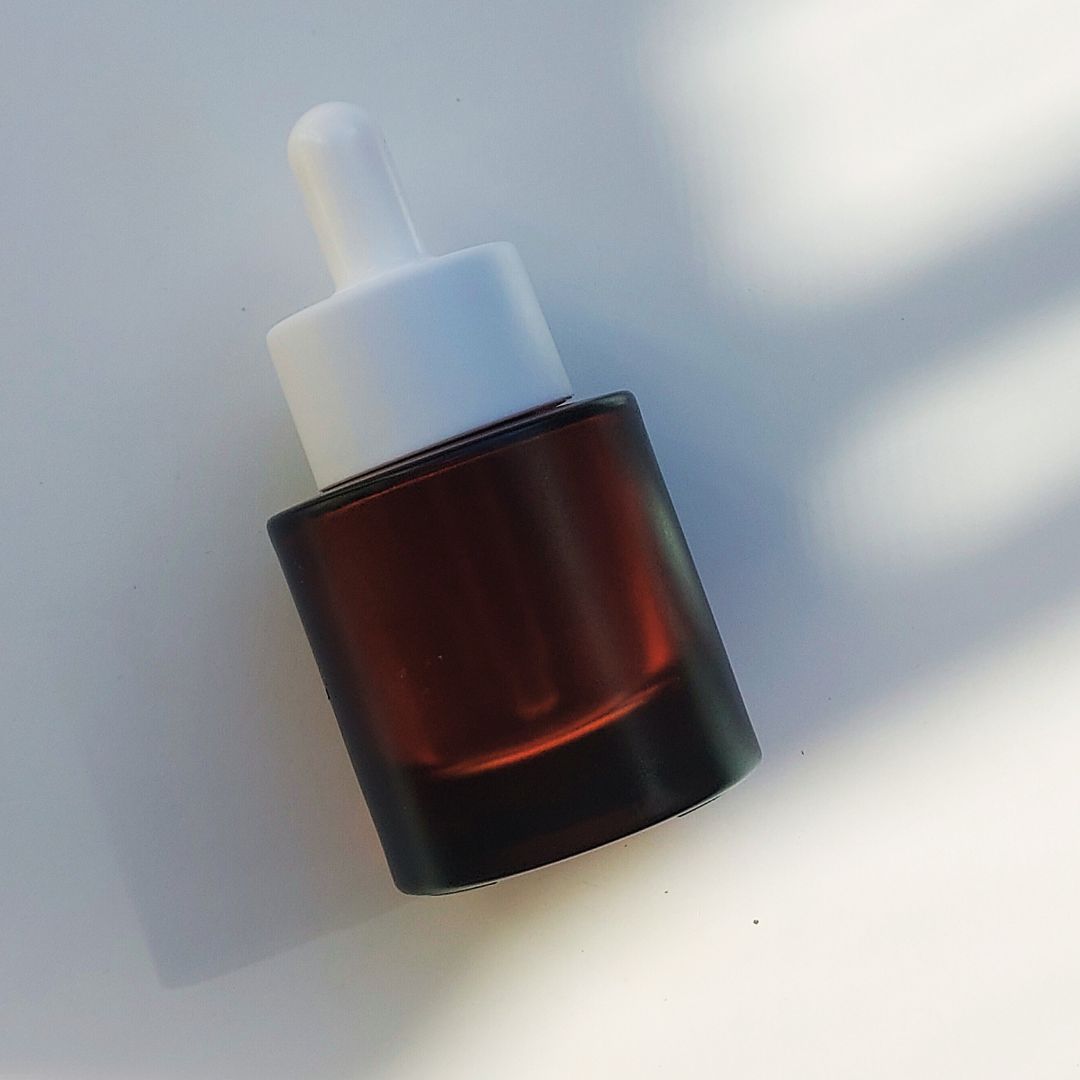 1oz Amber Glass Bottle with White Dropper for private label skincare - Ataliene Private Label