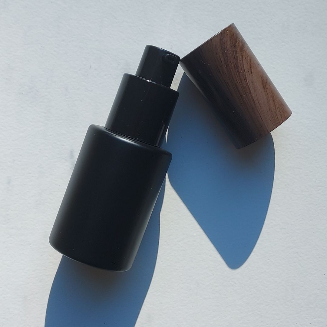 Matte Black Glass with Pump and Wood Cap - for skincare serum - Ataliene Private Label Atelier