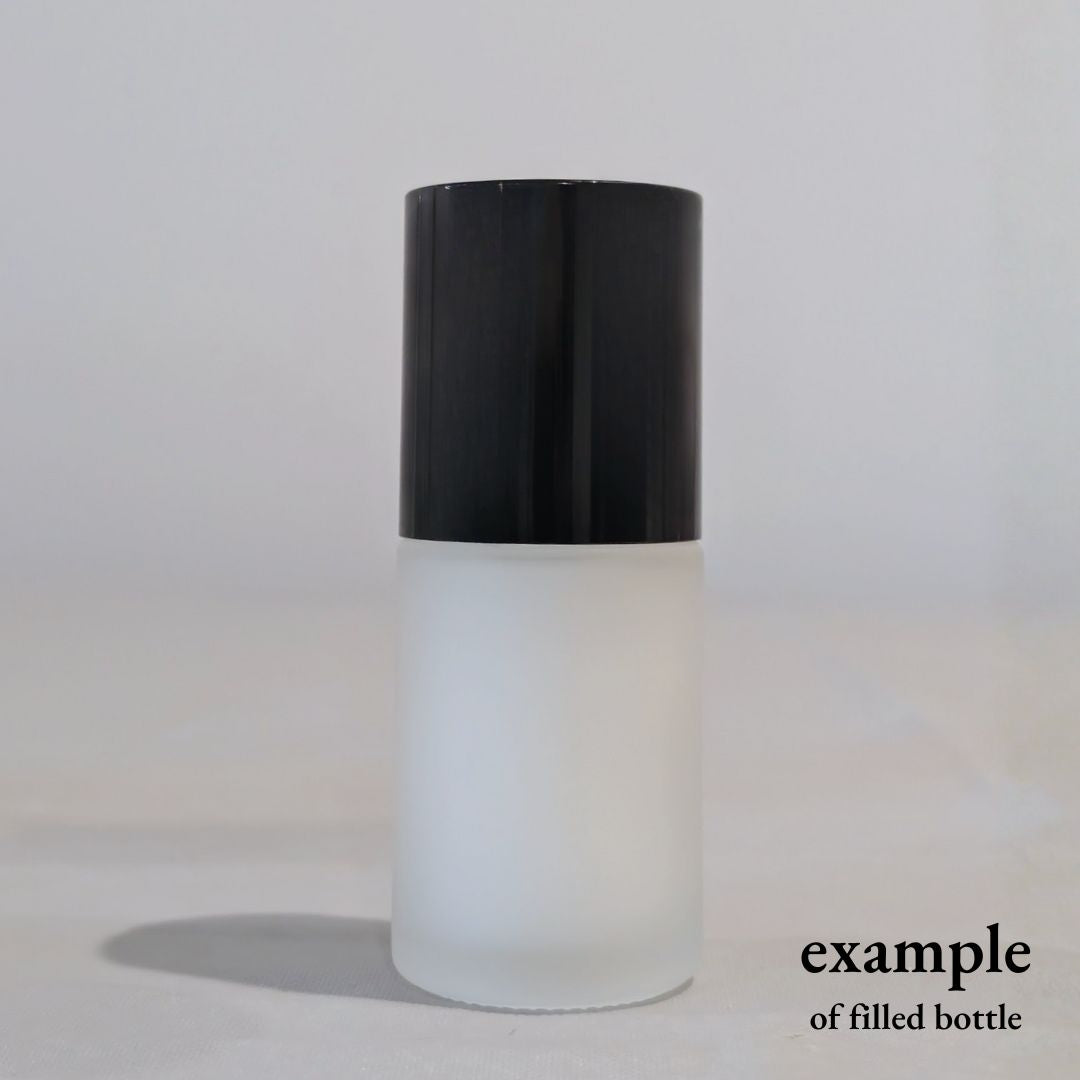 frosted glass pump bottle with black lid 30ml for medical grade private label skincare