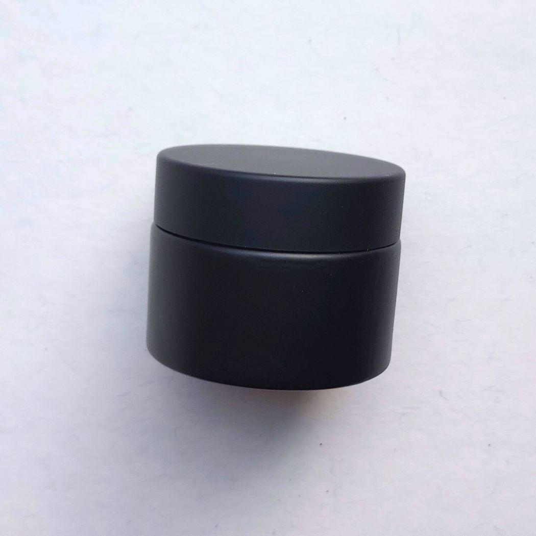 J9: Round - Black Glass Jar with Black Lid - Ataliene Skincare Private Label